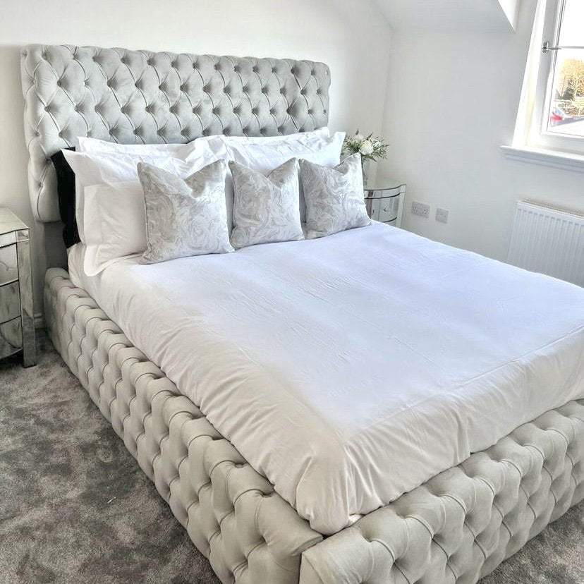 Luciano Chesterfield Bed